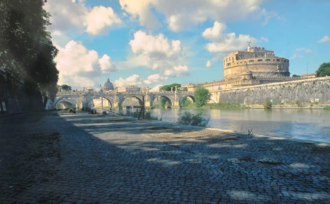 Intero Appartamento Nel Cuore Di Roma // Metro A~B~C Apartment Rome